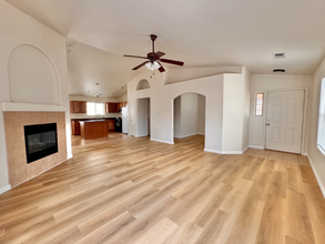 1125 Toscana Dr SE in Rio Rancho, NM - Building Photo - Building Photo