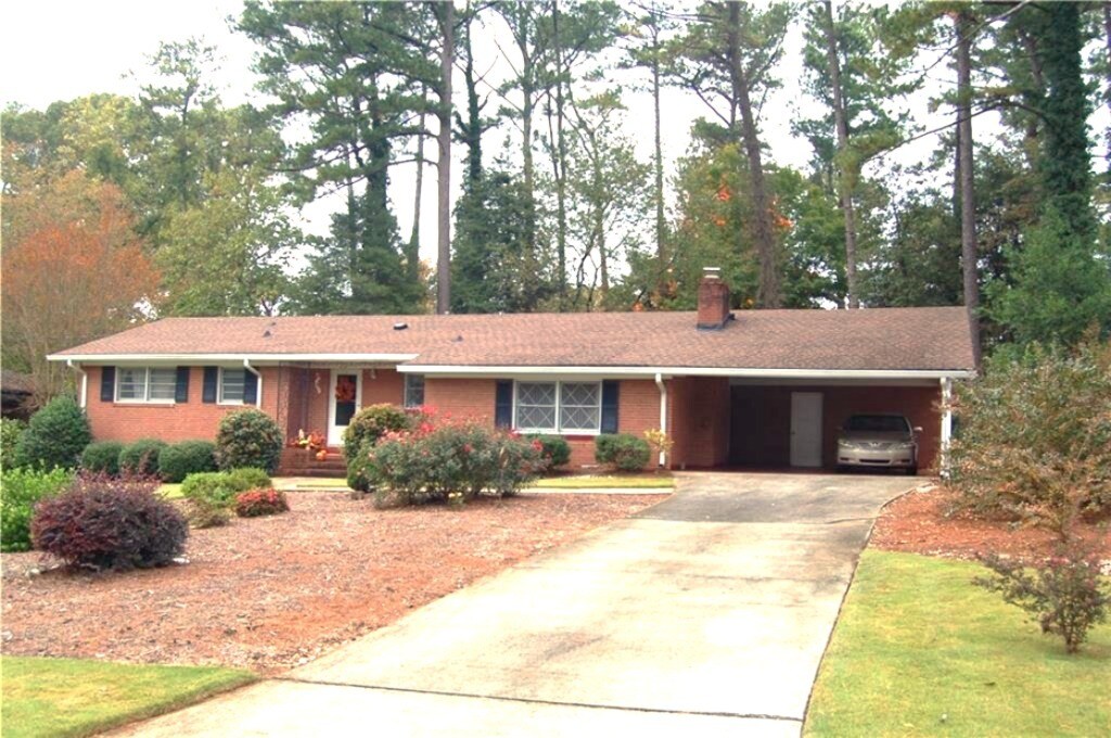 4134 Blackhawk Dr in Stone Mountain, GA - Foto de edificio