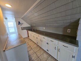 25 Oneco St in Norwich, CT - Building Photo