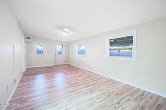 1504 W 13th St in Panama City, FL - Building Photo - Building Photo