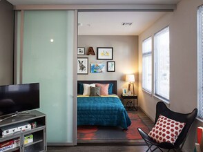 445 Artisan Way in Somerville, MA - Foto de edificio - Building Photo