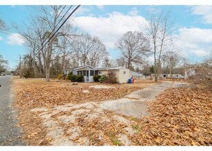 324 Fern Rd in Millville, NJ - Building Photo - Building Photo