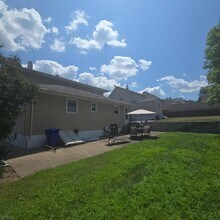 23 Washington Pl in Totowa, NJ - Building Photo - Building Photo
