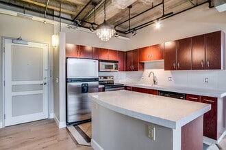 114 W Adams St in Phoenix, AZ - Foto de edificio - Building Photo