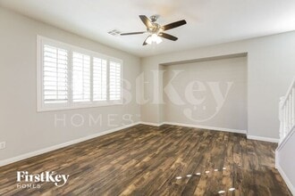 10712 Silver Pyramid Ct in Las Vegas, NV - Foto de edificio - Building Photo