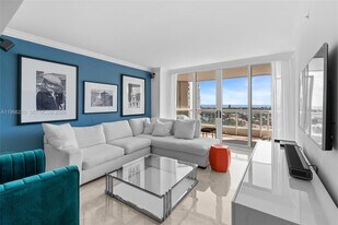 21055 Yacht Club Dr in Aventura, FL - Building Photo