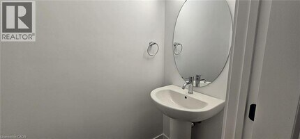 31 Mill St in Kitchener, ON - Building Photo - Building Photo