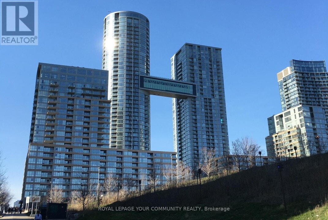 15-2115 Iceboat Terr in Toronto, ON - Building Photo