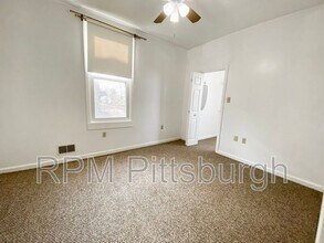 421 Kirk Ave in Pittsburgh, PA - Building Photo - Building Photo