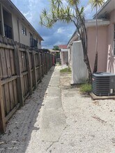317 E 8th St in Hialeah, FL - Building Photo - Building Photo
