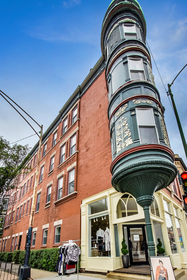 2301 W North Ave, Unit 3F in Chicago, IL - Building Photo - Building Photo