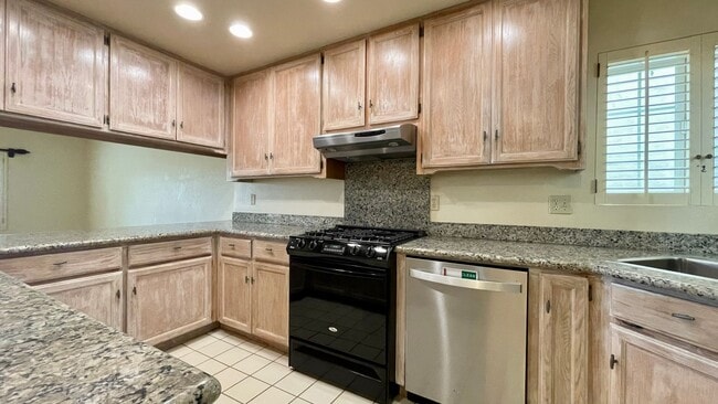 585 Bluerock Dr in San Luis Obispo, CA - Building Photo - Building Photo