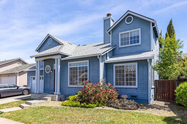 property at 907 Shadywood Cir
