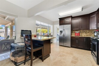 11522 SW 100th Ave in Miami, FL - Building Photo - Building Photo