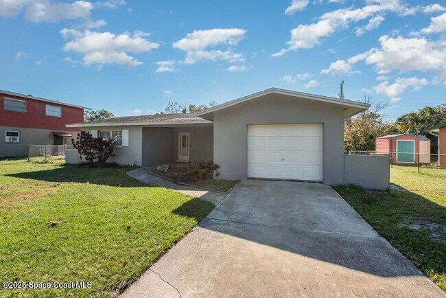 2425 Heritage Dr in Titusville, FL - Building Photo - Building Photo