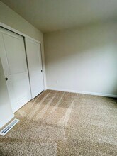 3472 Deerfern Rd in Eugene, OR - Building Photo - Building Photo