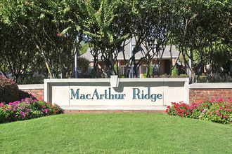 MacArthur Ridge Apartments in Irving, TX - Building Photo - Building Photo