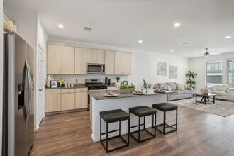 28014 Monaco St in Katy, TX - Building Photo - Building Photo