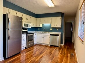 325 Cedar Cliff Rd in Richmond, IN - Foto de edificio - Building Photo