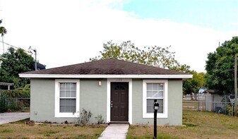 648 Ave P SW in Winter Haven, FL - Building Photo