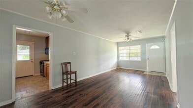 3733 Hays Ave in Groves, TX - Building Photo - Building Photo
