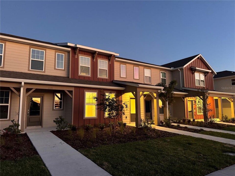 2077 Calm Soul Wy in Kissimmee, FL - Building Photo