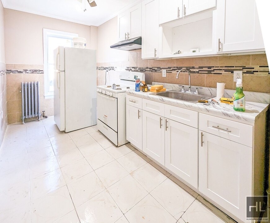 FULTON STREET in Brooklyn, NY - Building Photo