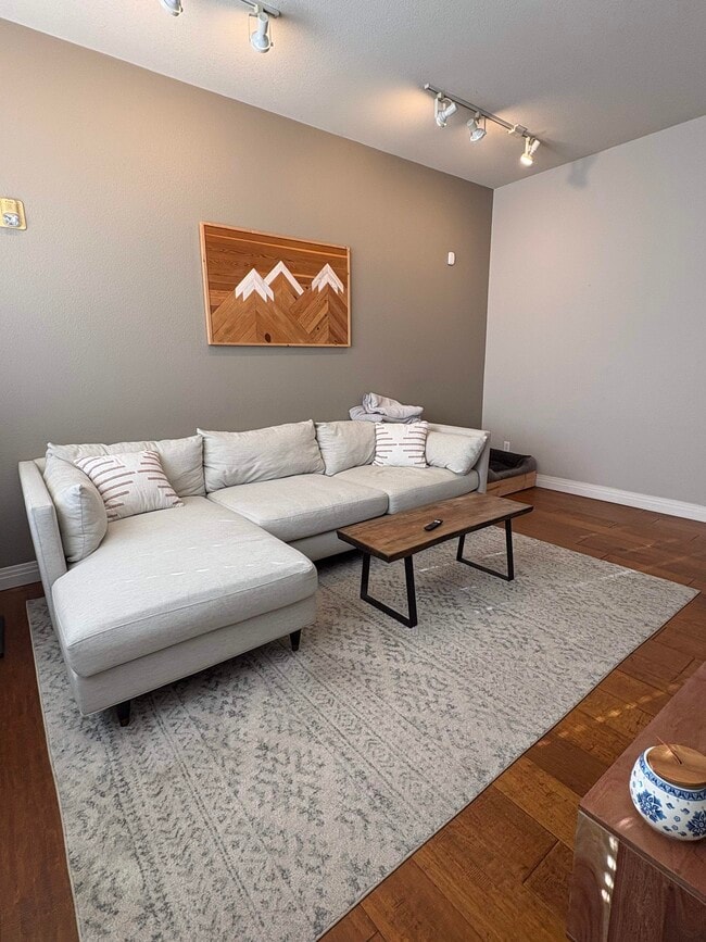 200 Poplar St, Unit E in Denver, CO - Building Photo - Building Photo