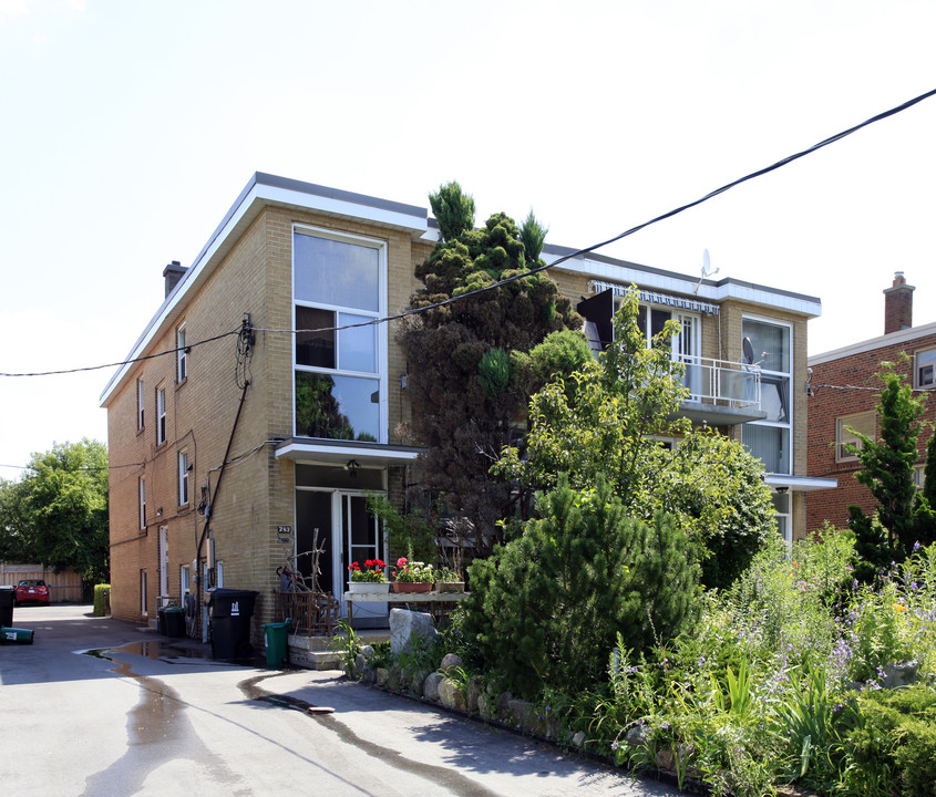 281-283 Scarlett Rd in Toronto, ON - Building Photo