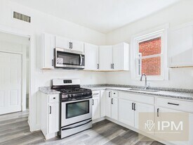 633 W Princess St in York, PA - Building Photo