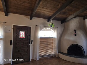 5819 Redondo Dr in Bonsall, CA - Foto de edificio - Building Photo