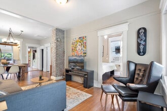 1832 W 2nd Ave in Vancouver, BC - Building Photo - Building Photo