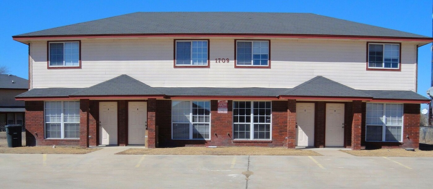 1709 Kylie Cir in Killeen, TX - Building Photo