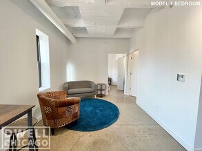 1009 W Lawrence Ave, Unit 2 in Chicago, IL - Building Photo - Building Photo