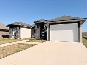 28 Joe Justice St in Weslaco, TX - Building Photo - Building Photo