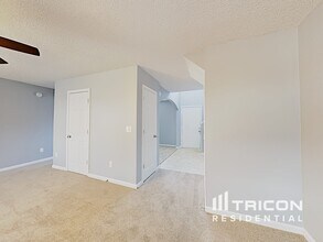 7089 Merrywood Dr in Fairburn, GA - Building Photo - Building Photo