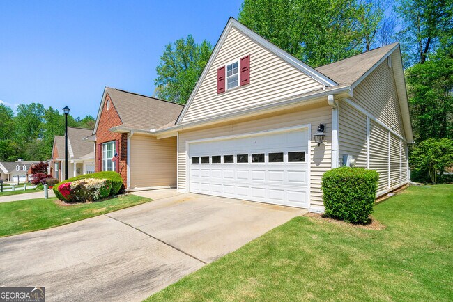 1221 Pinehurst Dr in Peachtree City, GA - Building Photo - Building Photo