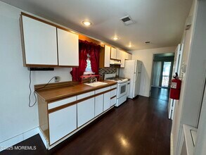 143 8th St in Keansburg, NJ - Building Photo - Building Photo