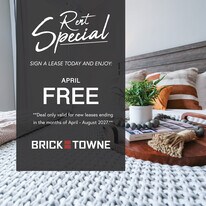 Brick Towne at Johnston in Johnston, IA - Building Photo