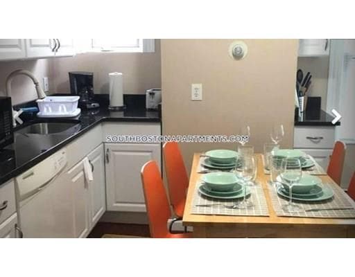 12 Leeds St, Unit 2
