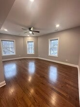 1157 W Lunt Ave, Unit 02 in Chicago, IL - Foto de edificio - Building Photo