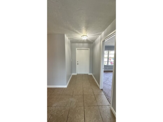 1418 SE 23rd Terrace in Cape Coral, FL - Building Photo - Building Photo