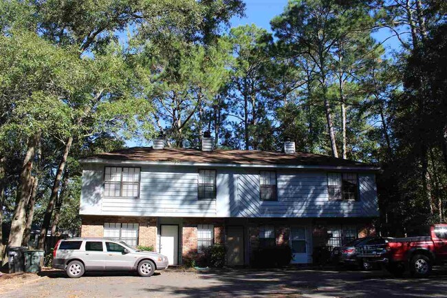 3705 Donovan Dr in Tallahassee, FL - Foto de edificio - Building Photo