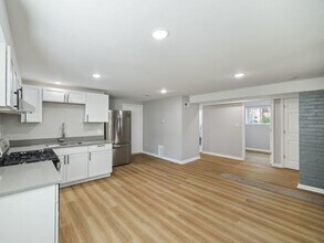 923 W 85th St in Chicago, IL - Building Photo - Building Photo