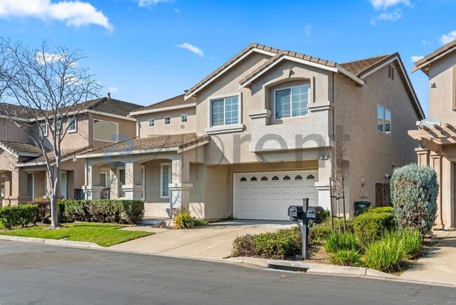 709 Buriat St in San Leandro, CA - Building Photo - Building Photo