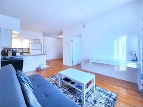 149-15 Barclay Ave in Queens, NY - Building Photo - Building Photo