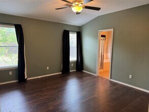 328 Altamont St in Hutto, TX - Building Photo - Building Photo