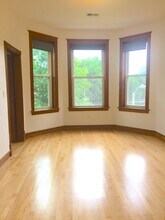 2318 S Marshall Blvd, Unit 2 in Chicago, IL - Building Photo - Building Photo