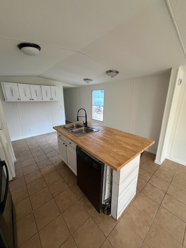 8100 Yount Rd in Knoxville, TN - Building Photo - Building Photo