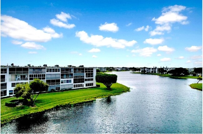 2012 Hythe a, Unit #2012